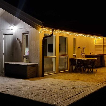 Feriehus Ved Sjoen Tomra Exterior photo