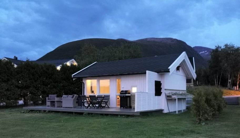 Feriehus Ved Sjoen Tomra Exterior photo