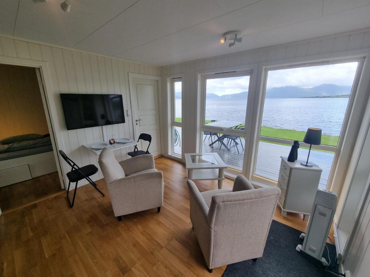 Feriehus Ved Sjoen Tomra Exterior photo