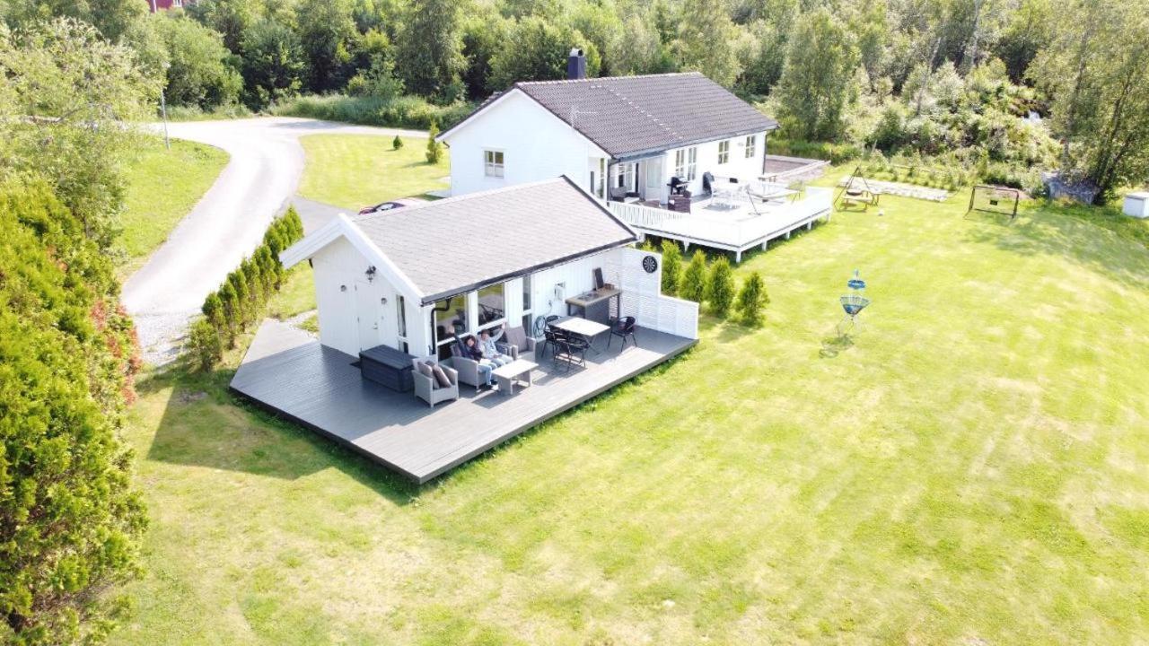 Feriehus Ved Sjoen Tomra Exterior photo